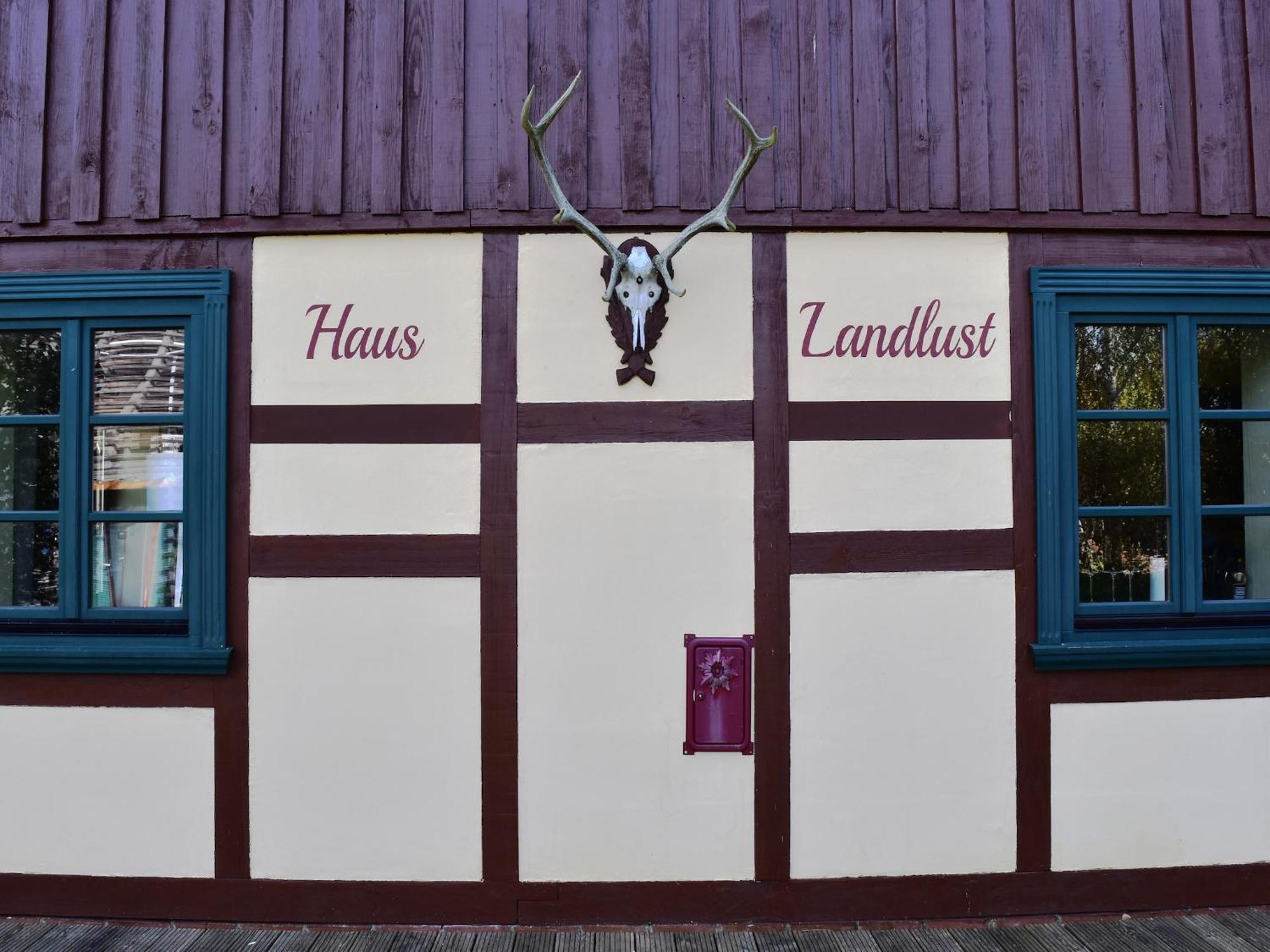 Charming, Restored Holiday Home In Wendorf Eksteriør billede
